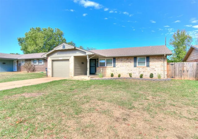 Photo 4 of Single family home for sale at 1017 NW 28th Street, Moore, OK 73160 | MLS# 1254665 | Listing updated on 2026-10-22