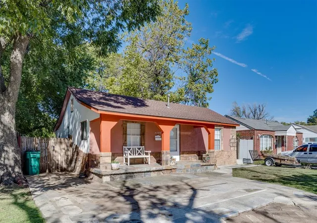 Photo 1 of Sale Pending at 3009 SW 25th Street, Oklahoma City, OK 73108 | MLS# 1254671 | Listing updated on 2026-10-23