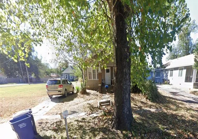 Photo 1 of Single family home for sale at 604 N Aydelotte Ave, Shawnee, OK 74801 | MLS# 1254679 | Listing updated on 2026-10-21