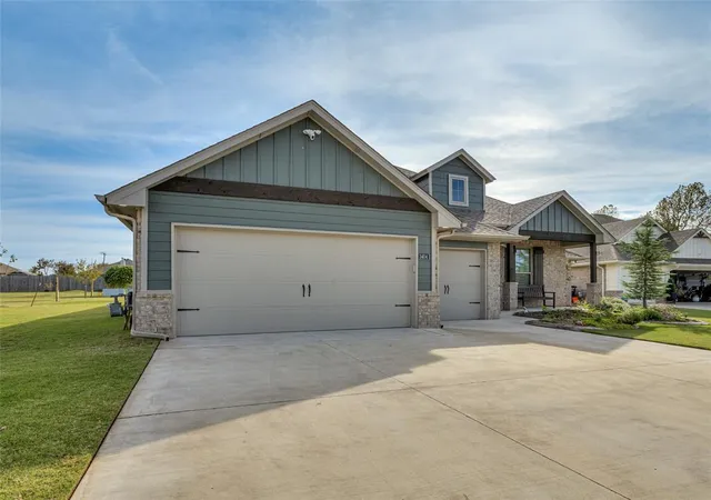 Photo 1 of Single family home for sale at 3404 Broadmoore Dr, Oklahoma City, OK 73160 | MLS# 1254682 | Listing updated on 2026-10-28