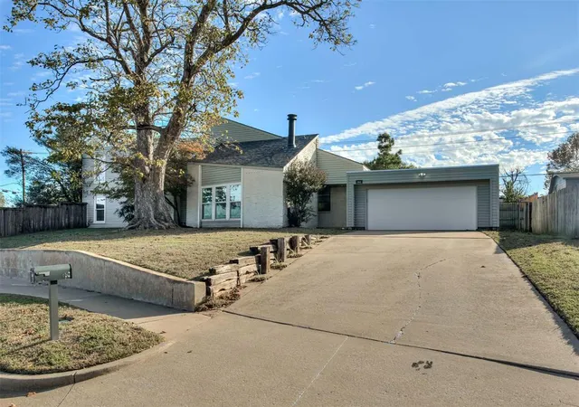 Photo 1 of Single family home for sale at 103 Willoway Dr, Norman, OK 73072 | MLS# 1254736 | Listing updated on 2026-10-21