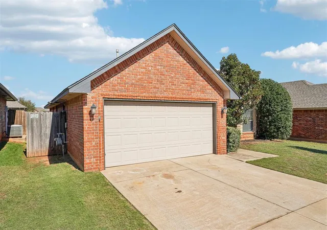 Photo 2 of Single family home for sale at 2701 SE 39th Street, Moore, OK 73160 | MLS# 1254743 | Listing updated on 2026-10-24