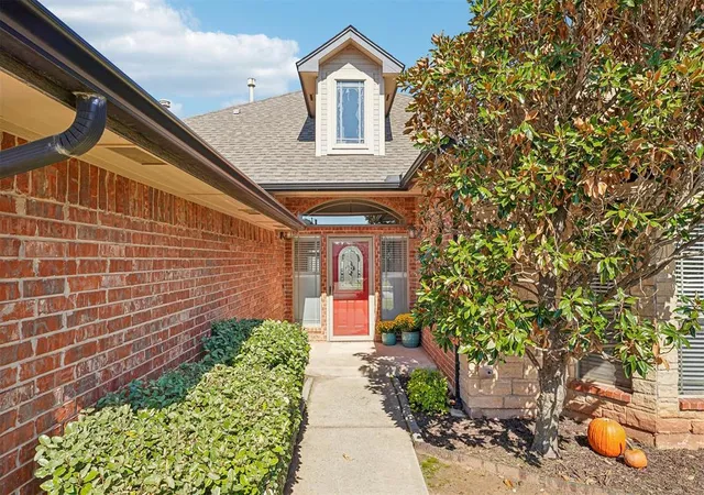 Photo 3 of Single family home for sale at 2701 SE 39th Street, Moore, OK 73160 | MLS# 1254743 | Listing updated on 2026-10-24