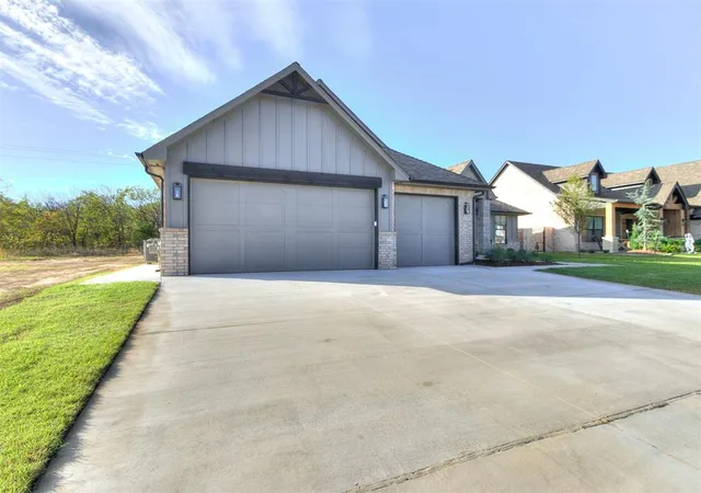 Photo 1 of Single family home for sale at 1920 Sw 41st Terrace, Moore, OK 73160 | MLS# 1254744 | Listing updated on 2026-10-21