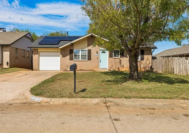 Photo 1 of Sale Pending at 1005 Nw 21st Street, Moore, OK 73160 | MLS# 1254783 | Listing updated on 2026-10-24
