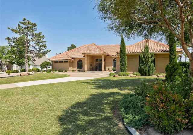 Photo 2 of Single family home for sale at 301 Carmel Valley Way, Edmond, OK 73025 | MLS# 1254792 | Listing updated on 2026-10-22