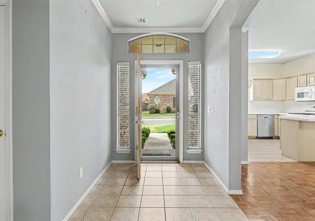 Photo 3 of Single family home for sale at 4613 NW 25th Place, Oklahoma City, OK 73127 | MLS# 1254798 | Listing updated on 2026-10-27
