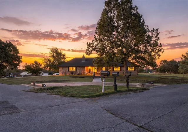 Photo 1 of Sale Pending at 6100 Edendale Dr, Newalla, OK 74857 | MLS# 1254800 | Listing updated on 2026-10-26