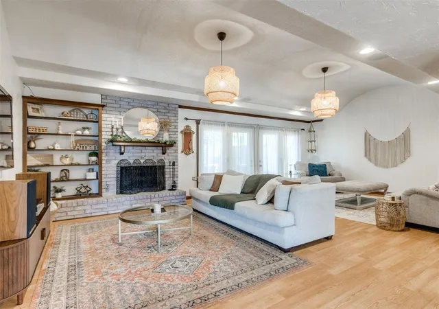 Photo 4 of Single family home for sale at 8221 Willow Crk Blvd, Oklahoma City, OK 73162 | MLS# 1254822 | Listing updated on 2026-10-29