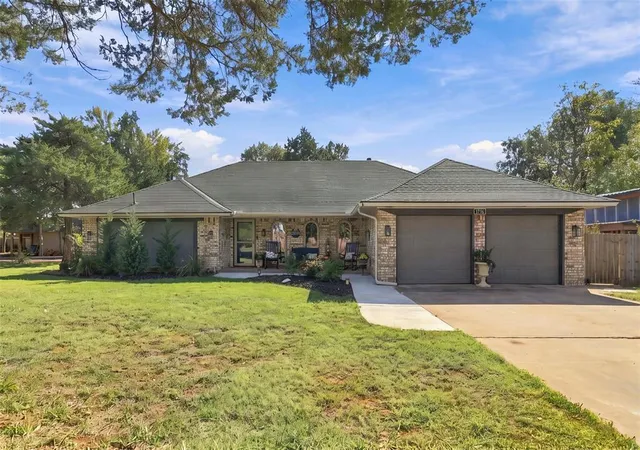 Photo 1 of Sale Pending at 1716 E Pleasantview Ln, Mustang, OK 73064 | MLS# 1254827 | Listing updated on 2026-10-29