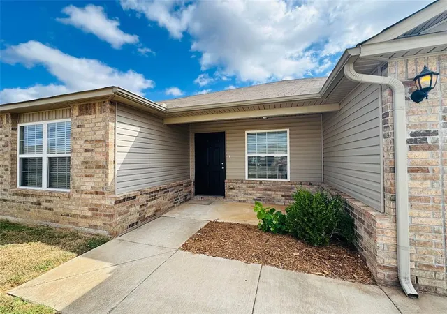 Single family home for sale at 1890 Bartlett Dr, Newcastle, OK 73065 | MLS# 1254855