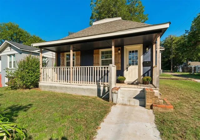 Photo 2 of Single family home for sale at 314 W Springer Ave, Guthrie, OK 73044 | MLS# 1254856 | Listing updated on 2026-10-22