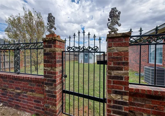 Photo 4 of Single family home for sale at 206 Cypress Ave, Elk City, OK 73644 | MLS# 1254869 | Listing updated on 2026-10-23