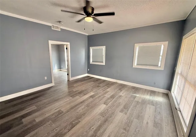Photo 2 of Single family home for sale at 207 E Liveoak St, Altus, OK 73521 | MLS# 1254892 | Listing updated on 2026-10-22