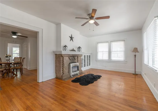 Photo 3 of Single family home for sale at 3711 S Shields Blvd, Oklahoma City, OK 73129 | MLS# 1254909 | Listing updated on 2026-10-22
