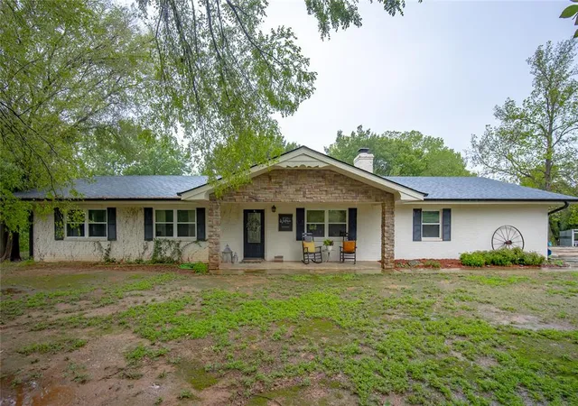 Photo 1 of Single family home for sale at 10801 Beaver Ln, Lindsay, OK 73052 | MLS# 1254921 | Listing updated on 2026-10-28