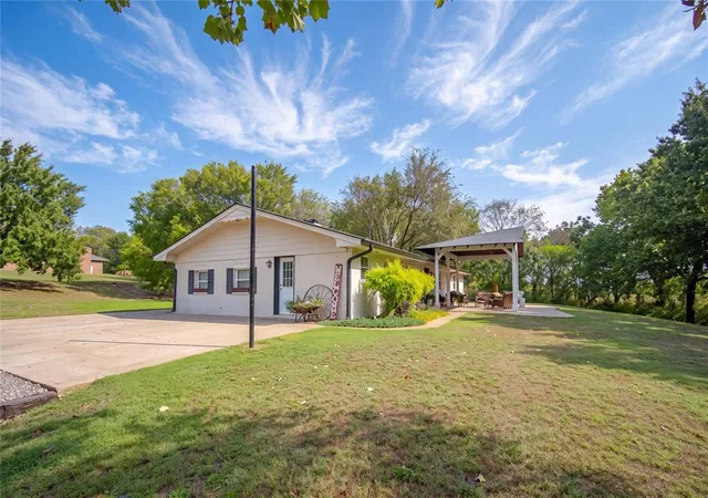 Photo 3 of Single family home for sale at 10801 Beaver Ln, Lindsay, OK 73052 | MLS# 1254921 | Listing updated on 2026-10-28