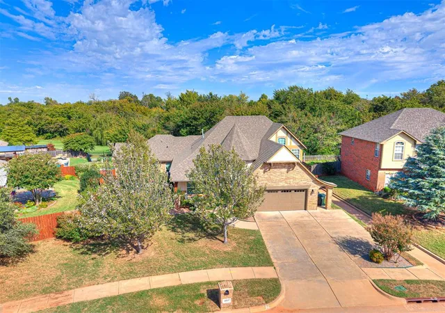 Photo 3 of Single family home for sale at 405 Branch Line Rd, Yukon, OK 73099 | MLS# 1254923 | Listing updated on 2026-10-23
