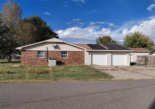 Photo 2 of Sale Pending at 320 Mckinley Ave, Calumet, OK 73014 | MLS# 1254935 | Listing updated on 2026-10-26