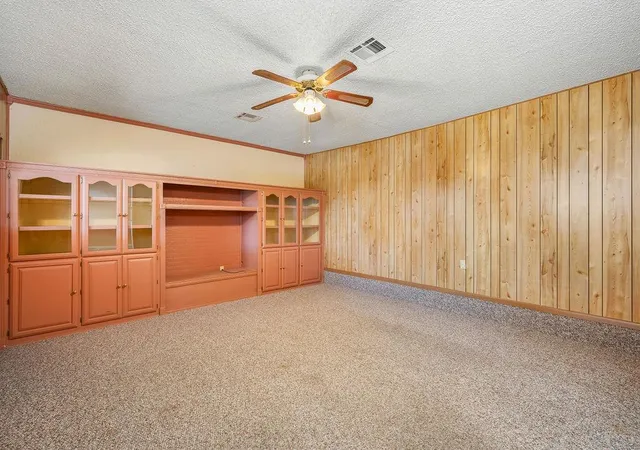 Photo 3 of Single family home for sale at 5817 SE 9th Street, Oklahoma City, OK 73110 | MLS# 1254937 | Listing updated on 2026-10-23