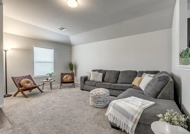 Photo 4 of Single family home for sale at 9632 High Noon Rd, Yukon, OK 73099 | MLS# 1254957 | Listing updated on 2026-10-29
