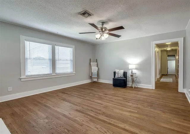 Photo 4 of Single family home for sale at 2516 NW 15th Street, Oklahoma City, OK 73107 | MLS# 1254961 | Listing updated on 2026-10-27