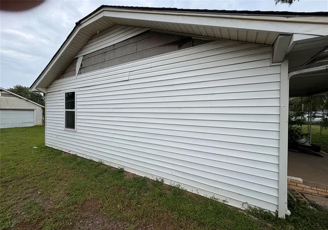Photo 3 of Single family home for sale at 325 Se 42nd Street, Oklahoma City, OK 73129 | MLS# 1254962 | Listing updated on 2026-10-27