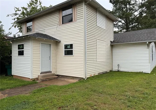 Photo 3 of Single family home for sale at 325 SE 42nd Street, Oklahoma City, OK 73129 | MLS# 1254962 | Listing updated on 2026-10-27