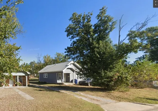 Photo 1 of Single family home for sale at 214 W Rosa St, Shawnee, OK 74804 | MLS# 1254972 | Listing updated on 2026-10-22