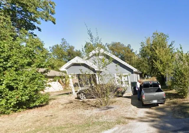 Photo 2 of Single family home for sale at 214 W Rosa St, Shawnee, OK 74804 | MLS# 1254972 | Listing updated on 2026-10-22