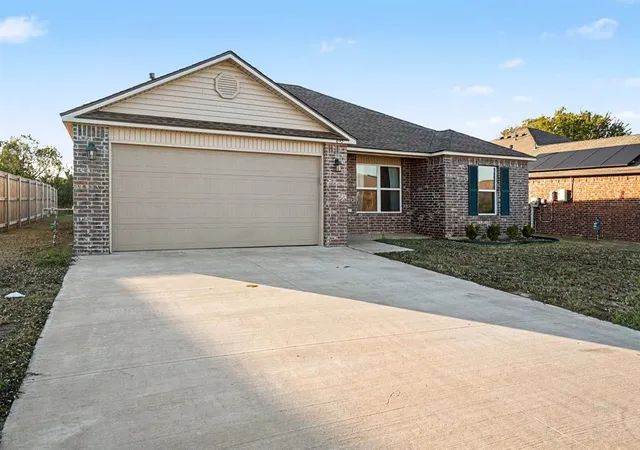 Photo 2 of Single family home for sale at 695 Foxtail Dr, Newcastle, OK 73065 | MLS# 1254974 | Listing updated on 2026-10-24