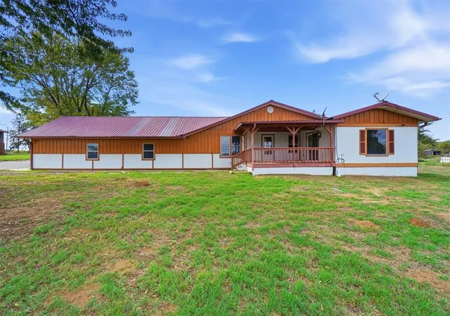 Single family home for sale at 12261 US Hwy 283, Sayre, OK 73662 | MLS# 1255007