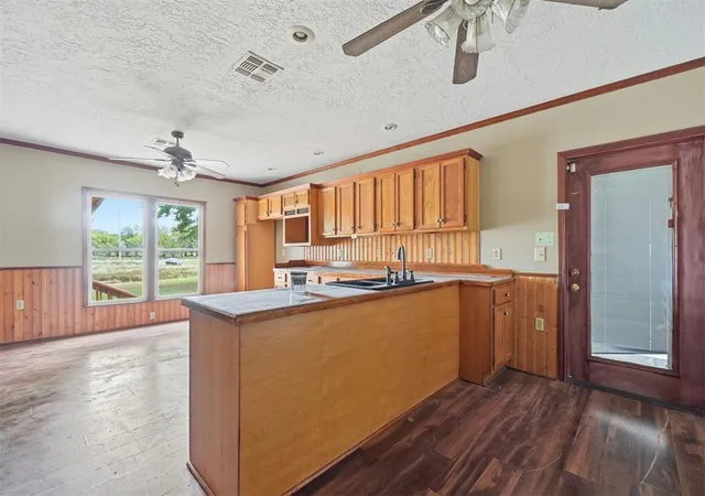 Photo 4 of Single family home for sale at 12261 US Hwy 283, Sayre, OK 73662 | MLS# 1255007 | Listing updated on 2026-10-22