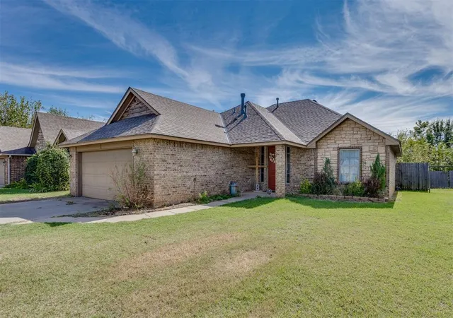 Photo 1 of Single family home for sale at 944 Nw 29th Street, Moore, OK 73160 | MLS# 1255012 | Listing updated on 2026-10-24