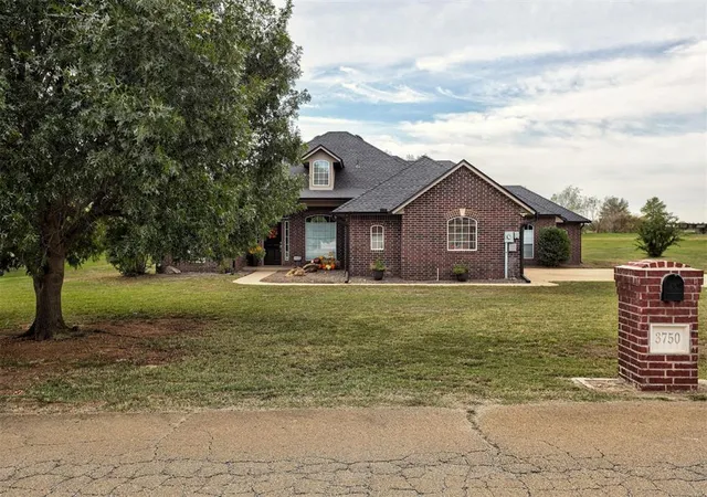Single family home for sale at 3750 Michael Rd, Edmond, OK 73025 | MLS# 1255020