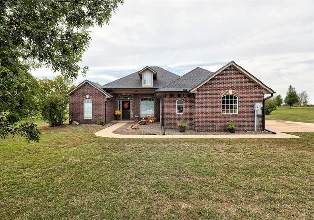 Photo 1 of Single family home for sale at 3750 Michael Rd, Edmond, OK 73025 | MLS# 1255020 | Listing updated on 2026-10-29