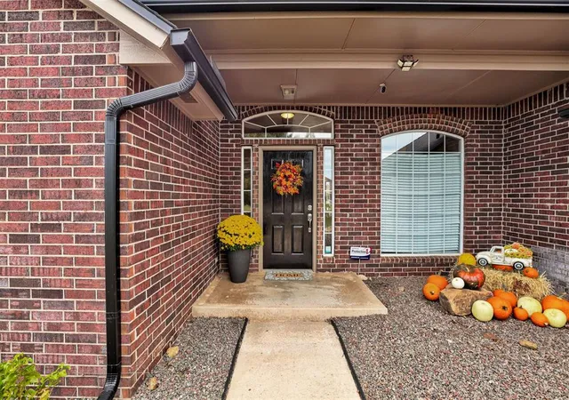 Photo 4 of Single family home for sale at 3750 Michael Rd, Edmond, OK 73025 | MLS# 1255020 | Listing updated on 2026-10-29