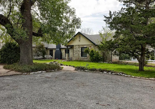 Photo 1 of Single family home for sale at 10311 S Sooner Rd, Guthrie, OK 73044 | MLS# 1255052 | Listing updated on 2026-10-23