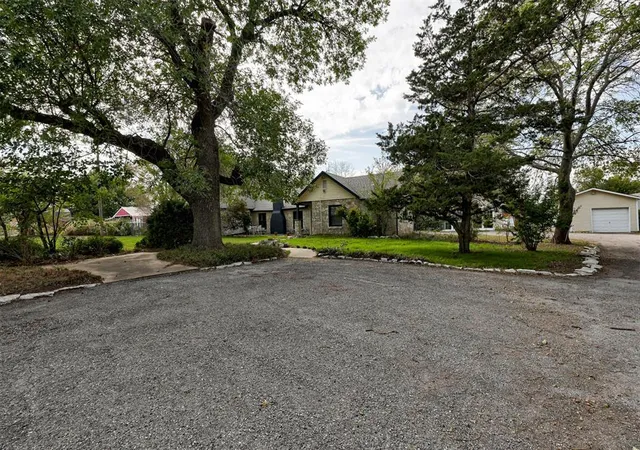 Photo 1 of Single family home for sale at 10311 S Sooner Rd, Guthrie, OK 73044 | MLS# 1255052 | Listing updated on 2026-10-23