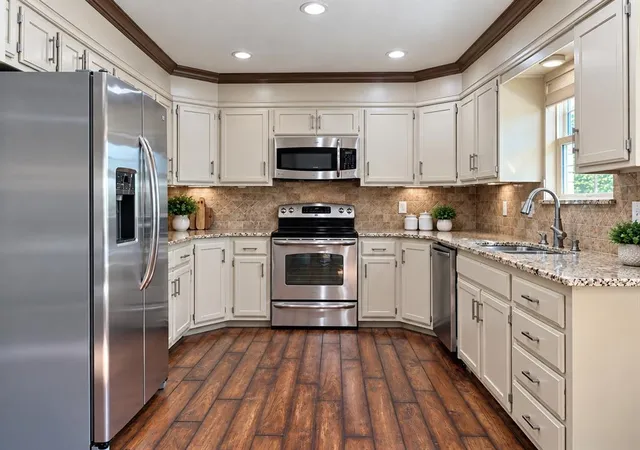 Photo 3 of Single family home for sale at 1308 Devonshire Ct, Edmond, OK 73034 | MLS# 1255056 | Listing updated on 2026-10-24