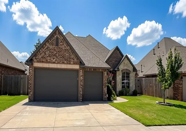 Single family home for sale at 8508 NW 111th Street, Oklahoma City, OK 73162 | MLS# 1255077