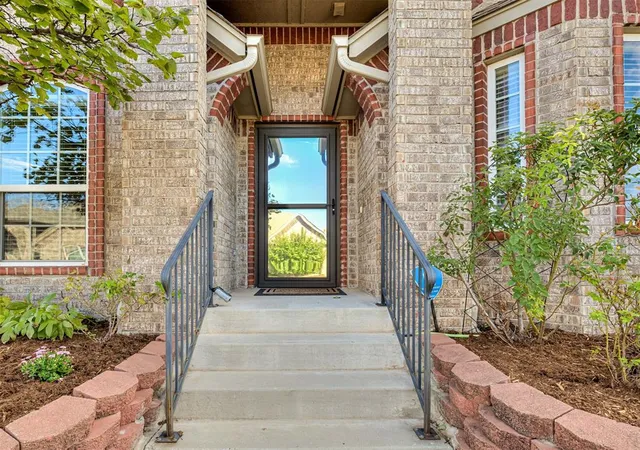 Photo 3 of Single family home for sale at 113 Rue De Montserrat, Norman, OK 73071 | MLS# 1255099 | Listing updated on 2026-10-23