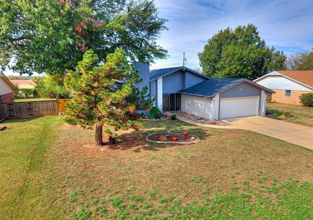 Photo 2 of Single family home for sale at 118 Bowerwood Dr, Chickasha, OK 73018 | MLS# 1255104 | Listing updated on 2026-10-28