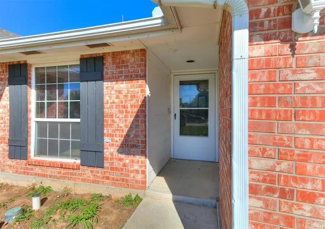 Photo 3 of Single family home for sale at 14421 Timberdale Dr, Choctaw, OK 73020 | MLS# 1255113 | Listing updated on 2026-10-23
