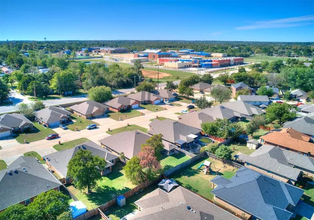 Photo 4 of Single family home for sale at 14421 Timberdale Dr, Choctaw, OK 73020 | MLS# 1255113 | Listing updated on 2026-10-23