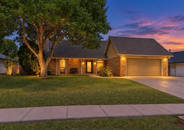 Single family home for sale at 10509 Eagle Ln, Oklahoma City, OK 73162 | MLS# 1255122