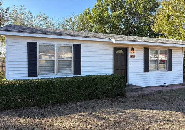 Photo 2 of Sale Pending at 803 W 4th Street, Granite, OK 73547 | MLS# 1255147 | Listing updated on 2026-10-27