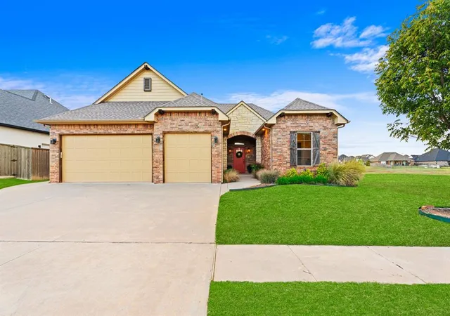 Single family home for sale at 3740 Timberbrook Dr, Norman, OK 73069 | MLS# 1255149