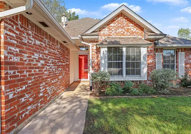 Photo 1 of Single family home for sale at 1513 Louis Scott, Edmond, OK 73003 | MLS# 1255165 | Listing updated on 2026-10-23