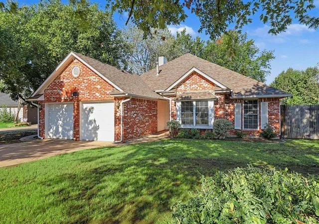 Photo 2 of Single family home for sale at 1513 Louis Scott, Edmond, OK 73003 | MLS# 1255165 | Listing updated on 2026-10-23